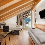 Olympic 12 13 Apartment *
