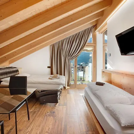 Emilia E Daniele 12 13 Lejlighed *